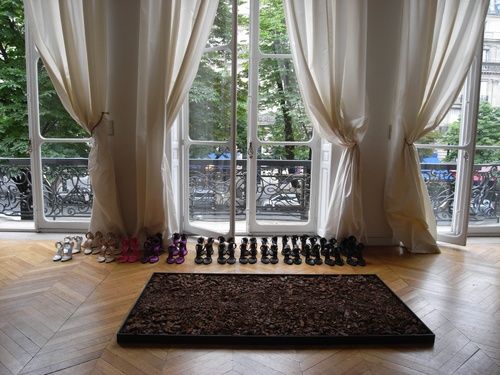 Givenchy_fenetres_chaussures