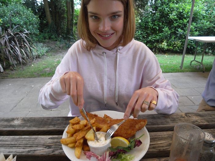 Vodianova_fish_chips