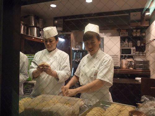 Japon 2010, Tokyo, Benitora, cuisinières